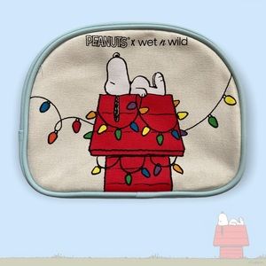 PEANUTS x Wet n Wild CAROL SINGERS &SNOOPY DOG HOUSE Cosmetic Make-up Bag